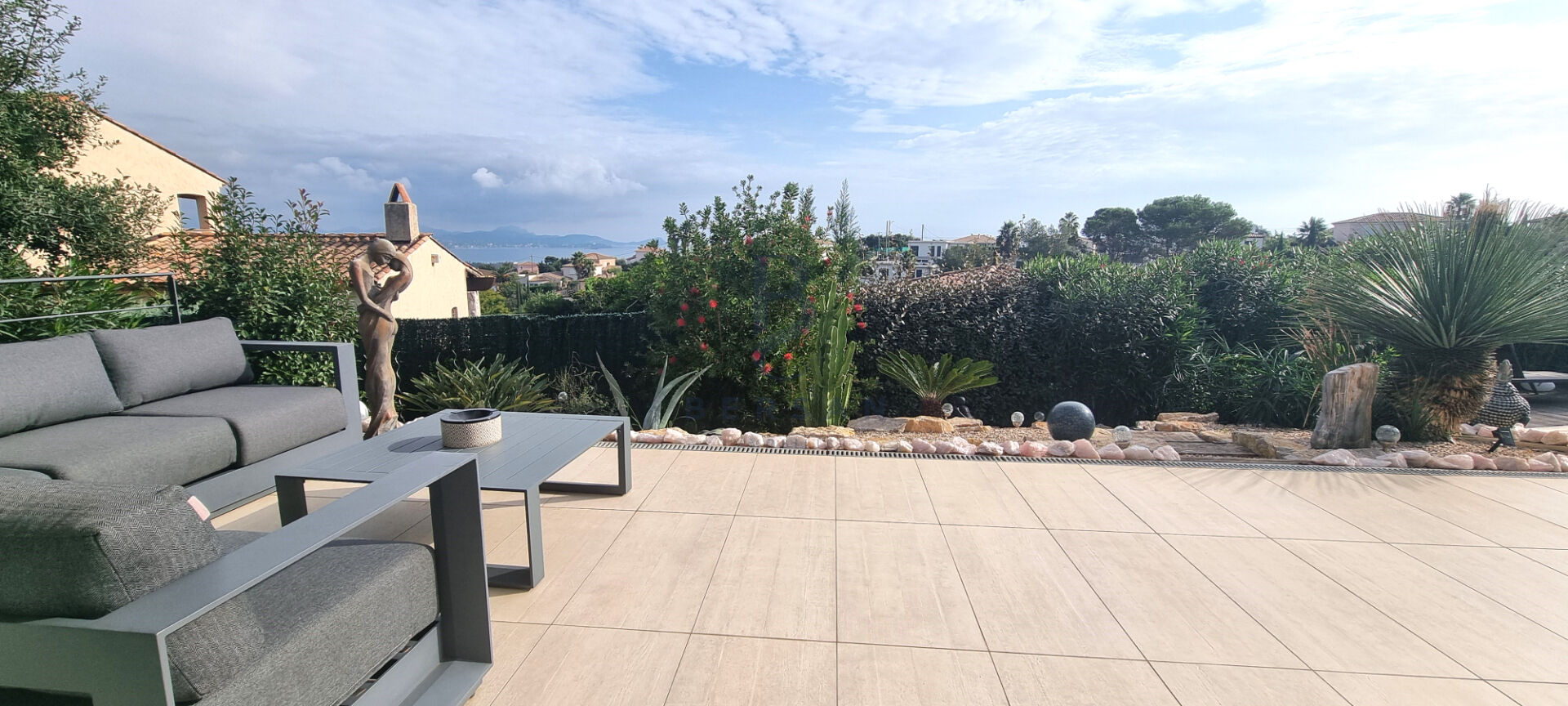 VILLA VUE MER SAINT AYGULF 2\/18